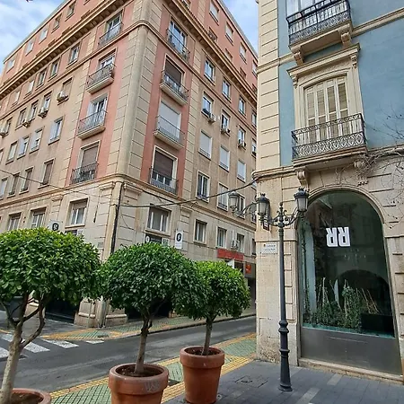 Historic Seaside Elegance Apartament