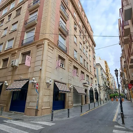 Historic Seaside Elegance Apartament *